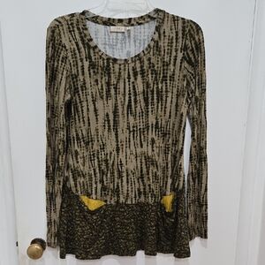 LOGO by Lori Goldstein Black and Tan Long Sleeve Tee with Yellow Pockets